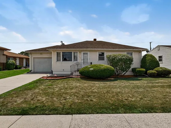525 W 11th St, Mishawaka, IN 46544