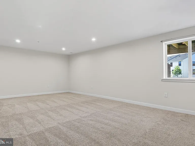 8005 Milltown Cir — Photo 41