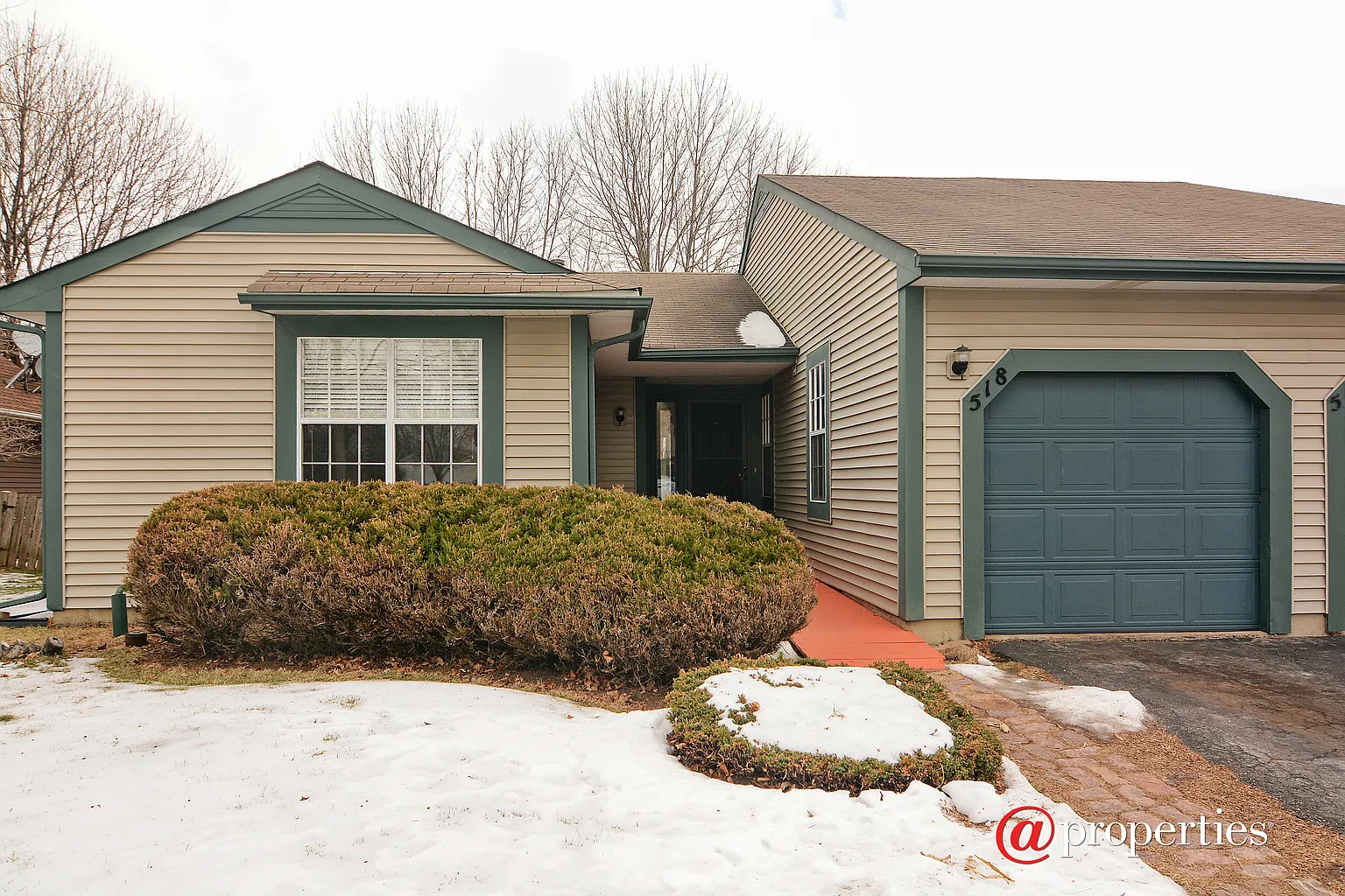 518 Lyon Dr photo 1