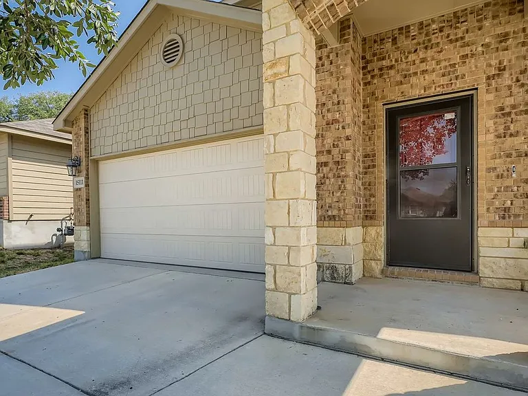 15111 Pandion Dr — Photo 4