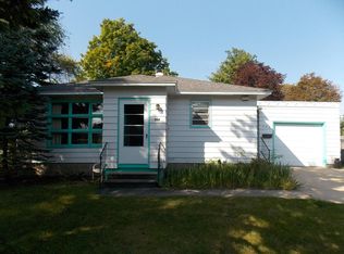 304 Garfield Ave, Cheboygan, MI 49721