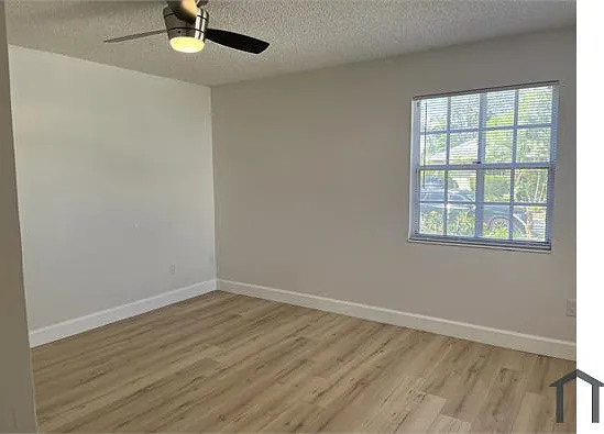 5604 Pebble Brook Ln — Photo 2