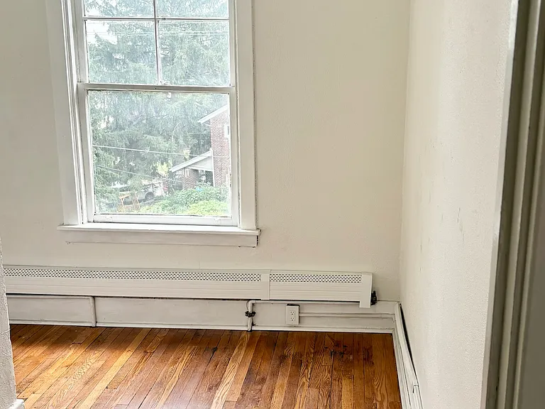 629 Chislett St #2 — Photo 10