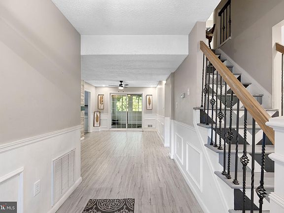 2nd image of 30020 Tomahawk Ct
