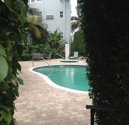 4th image of 3101 Indian Creek Dr APT 101