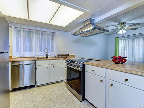 5th image of 4514 176th St SW APT F1