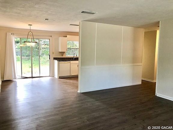 3rd image of 4232 NW 20th St