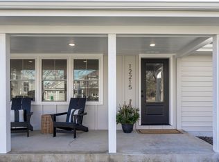 12215 Westridge Ln, Minnetonka, MN 55305