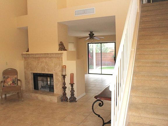 2nd image of 3001 W Country Hill Dr