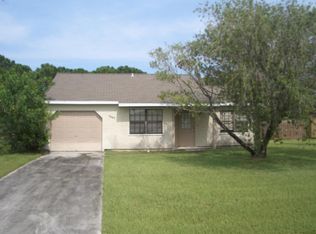 1541 SE Belcrest St, Pt Saint Lucie, FL 34953