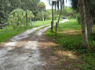 733 Crestwood Rd, Englewood, FL 34223