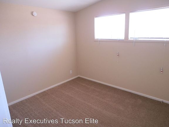 4th image of 2117 S Campbell Ave #2