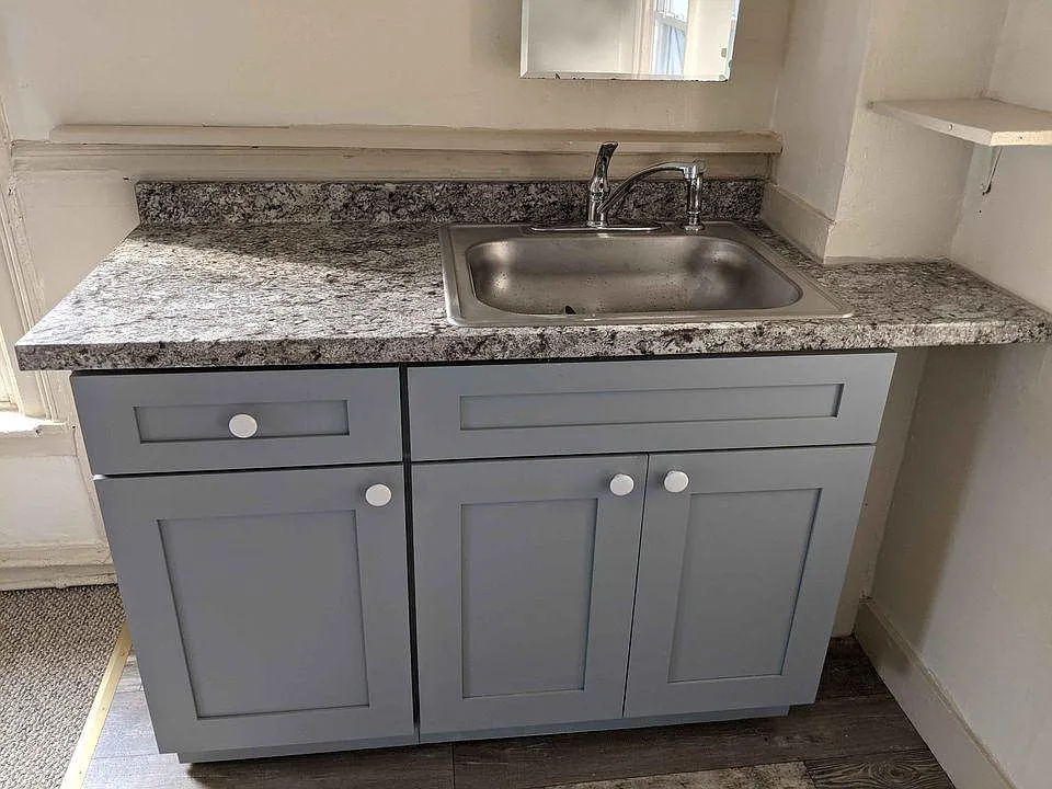 Studio, 225 sqft, $700 — Photo 3