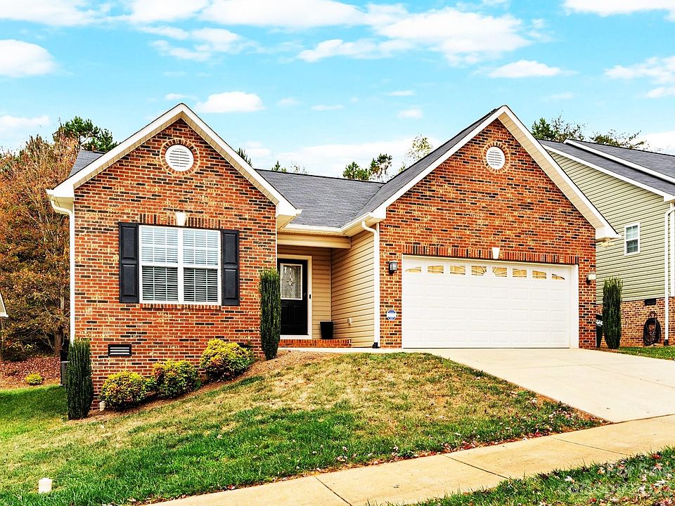 1st image of 4272 Pickering Dr