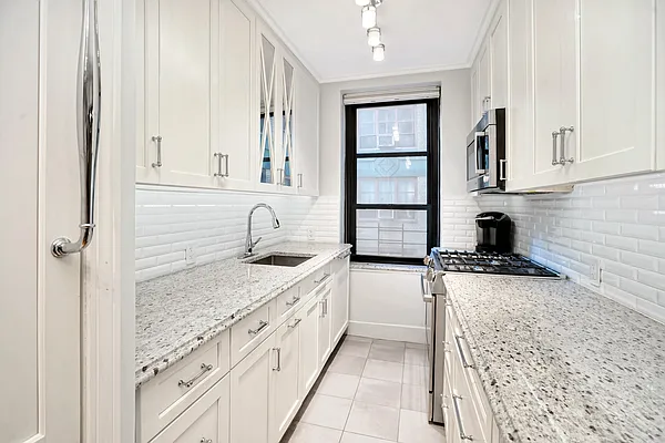 Sold by Compass | media 4
