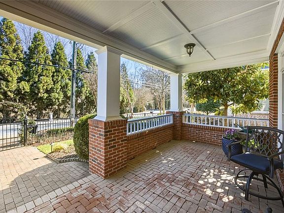 3rd image of 3208 King Springs Rd SE