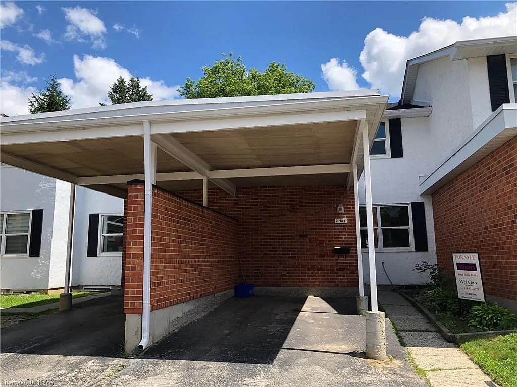 4 bed, 1300 sqft, $2,695 — Photo 2