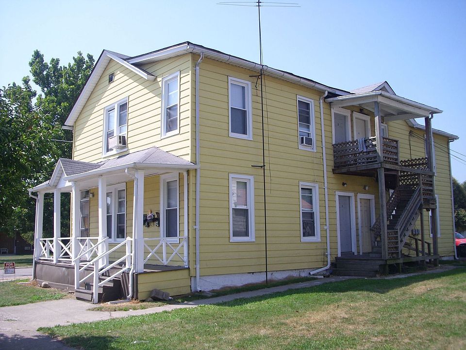 1st image of 119 S Joliet St