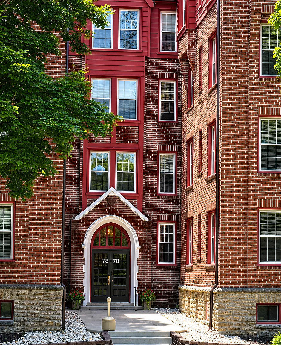 Park Spring Manor — Photo 3