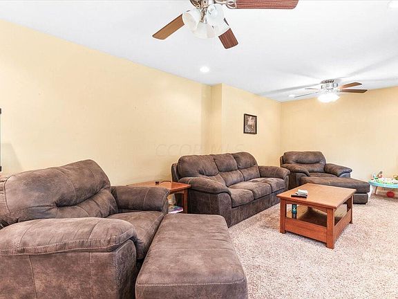 3rd image of 1724 Evergreen Ct