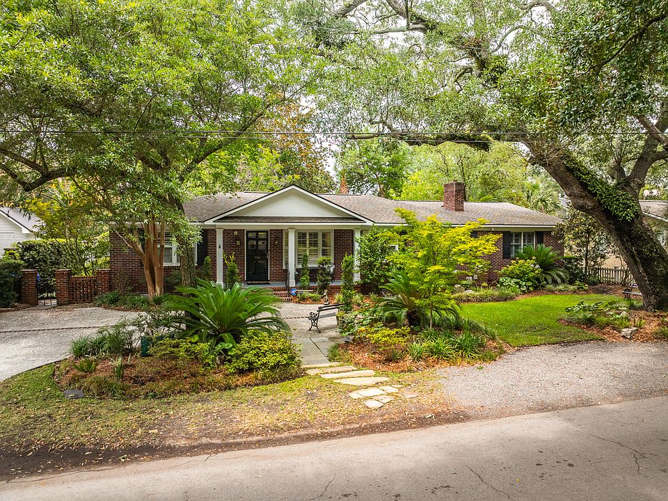 1st image of 114 Live Oak Dr