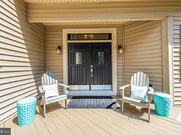 Welcome home..take a look inside!