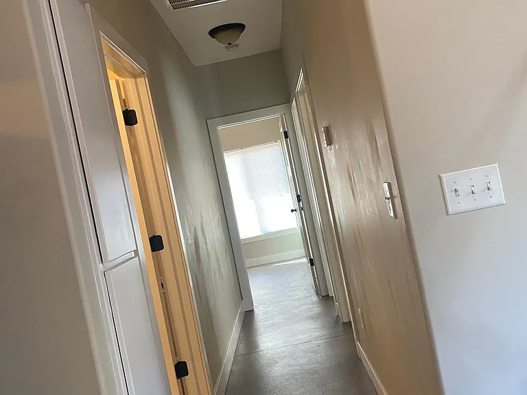 4827 N Hillside Ct — Photo 6