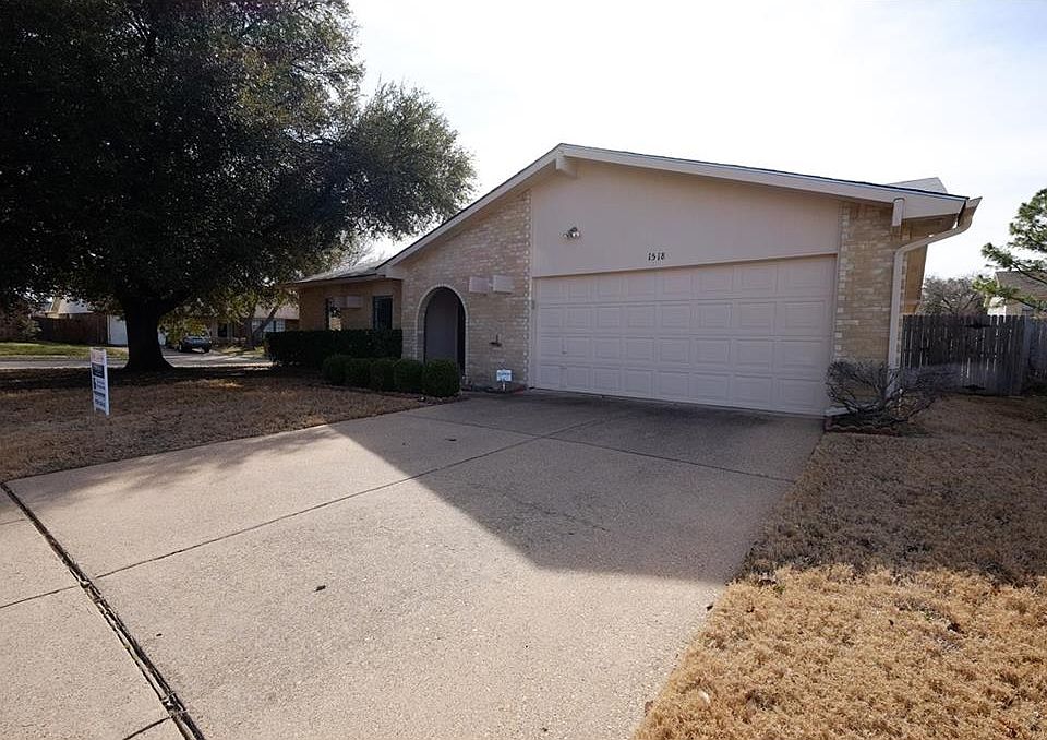1st image of 1518 Bandera Dr