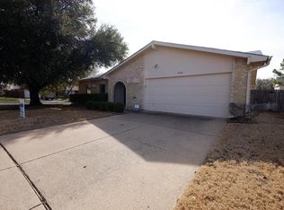 1518 Bandera Dr, Arlington, TX 76018
