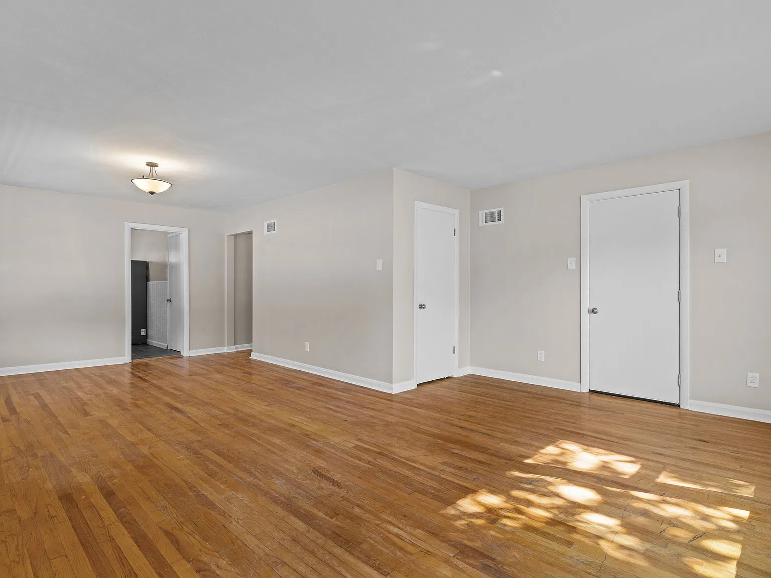 2 bed, 1118 sqft, $1,500 — Photo 4