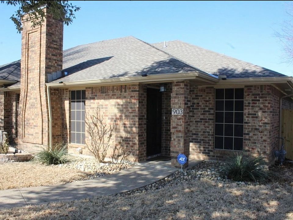 1st image of 903 Teakwood Ln