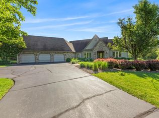 W288S2060 Parkers Pl, Waukesha, WI 53188