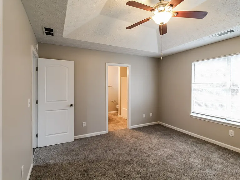 105 Cypress Dr — Photo 9