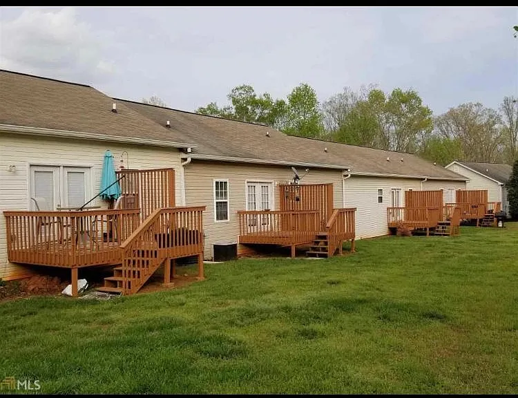 106 Pointe Cir — Photo 2
