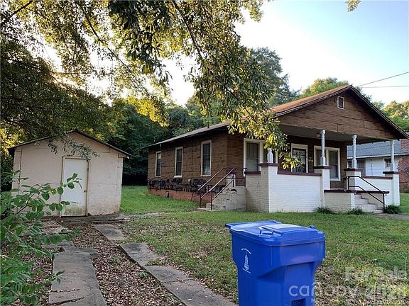 2nd image of 917 Logan St