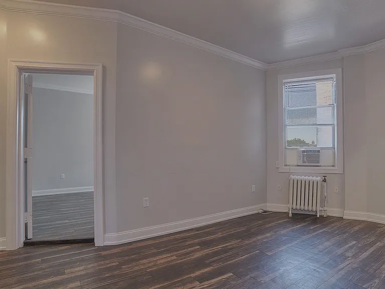 3-5 Potter Pl #4C — Photo 7