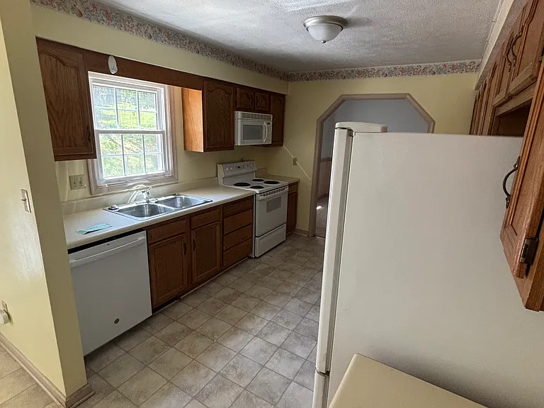 536 Link Rd — Photo 7