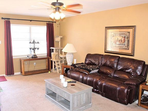 3rd image of 4520 Roosevelt Dr