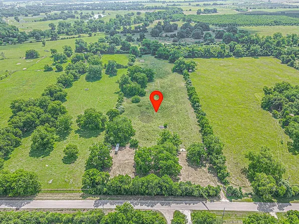 2125 Peach Ridge Rd, Brookshire, TX 77423