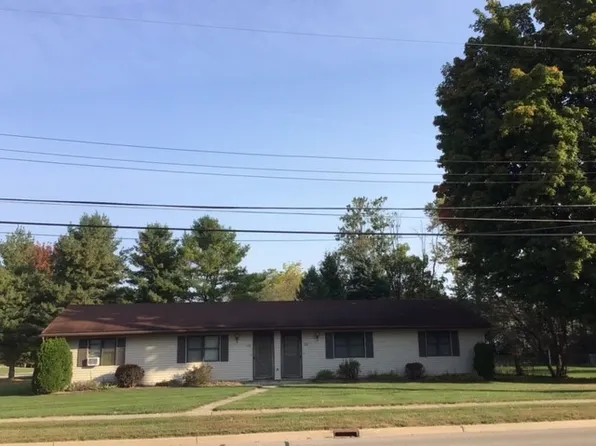 330 Garden Ln, Fowlerville, MI 48836