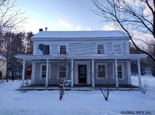 22 Academy St, Cambridge, NY 12816