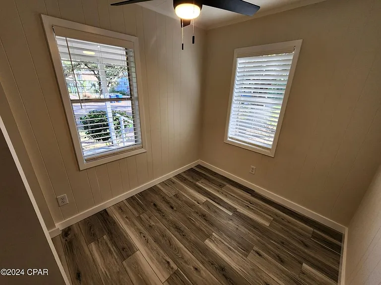 1719 Stephens Ave — Photo 20