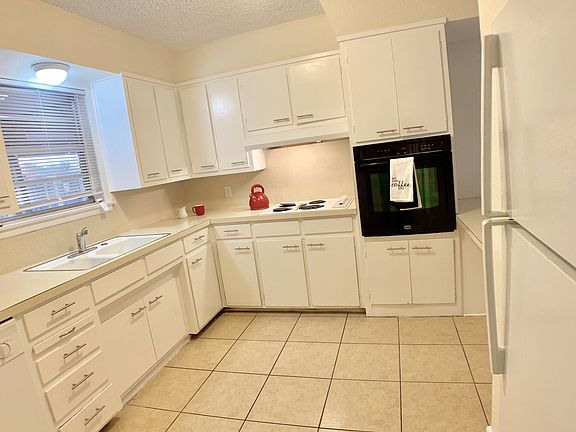 5th image of 2320 E 21st St Unit 205