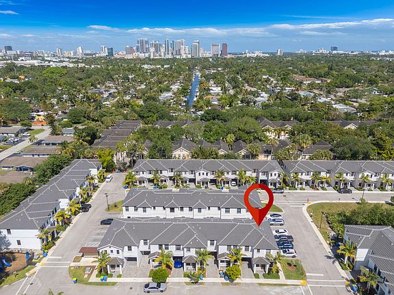 4th image of 524 SW 19th Way
