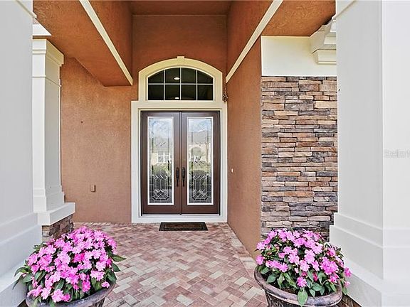 Double leaded glass door/entry with grand foyer.