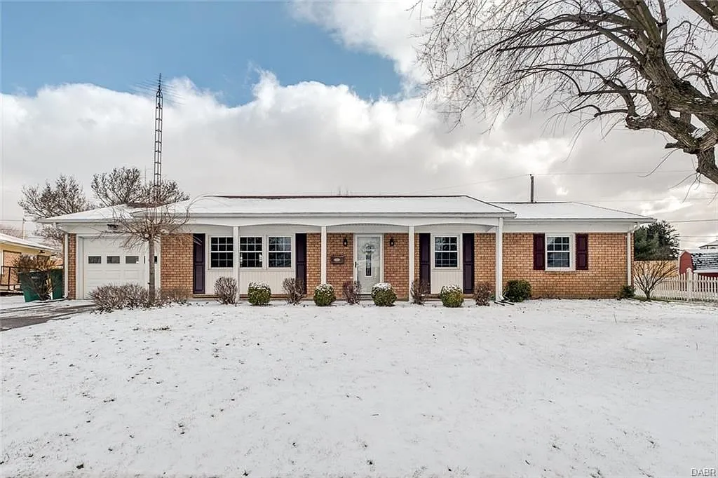 303 Villa Dr photo 1