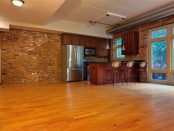 3rd image of 1446 S Michigan Ave APT H