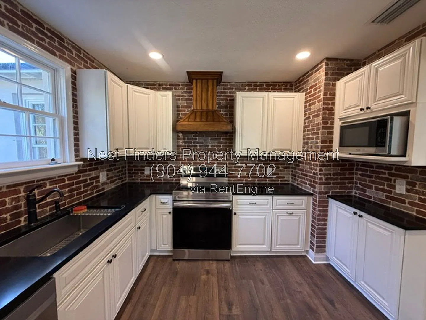 3 bed, 1.0 bath, 1261 sqft, $1,800 — Photo 3