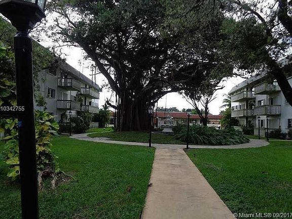 3rd image of 15225 NE 6th Ave APT B111