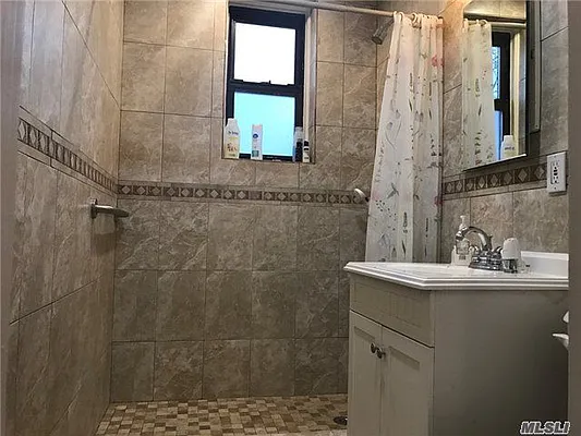 Sold by Douglas Elliman | media 25